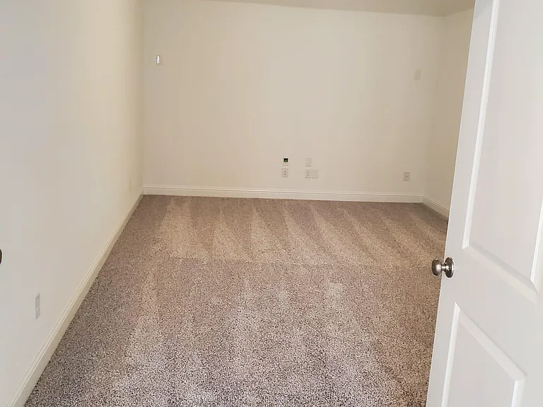1513 Hamlisch Ave — Photo 33