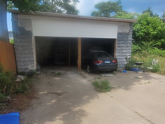 4th image of 5813 Prosser Ave #3