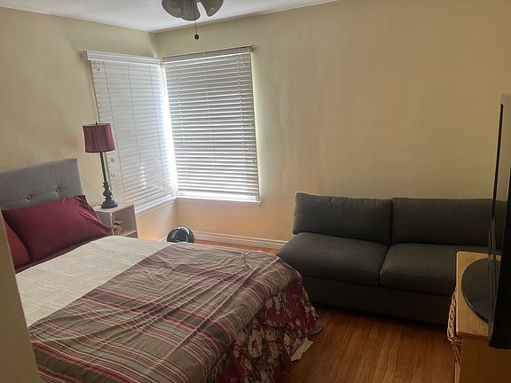 3rd image of 2587 Lombardy Blvd #1