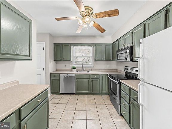 2nd image of 136 Trotters Lea Ln