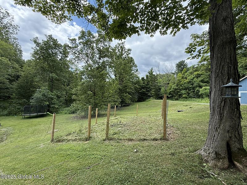 5th image of 154 Tracey Road