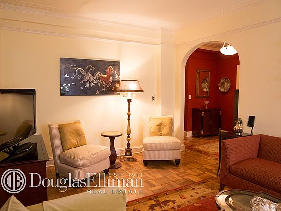4th image of 25 Central Park W APT 5W