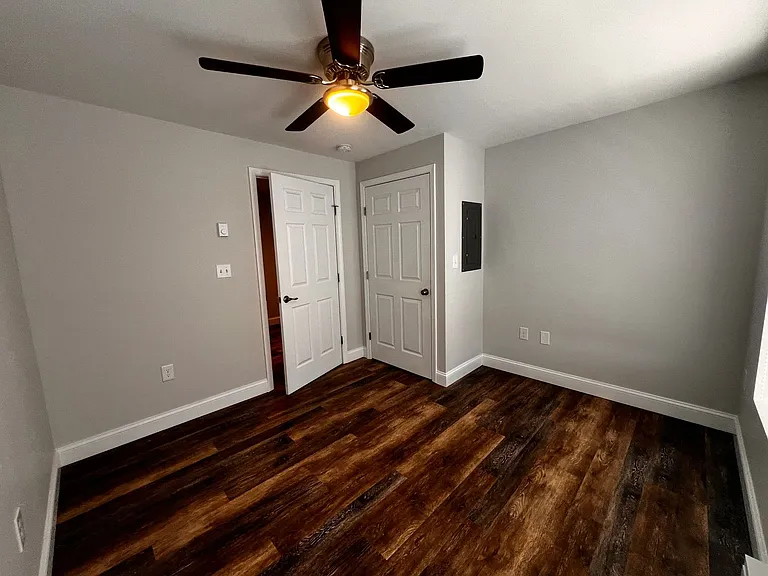 137 S Main St — Photo 19