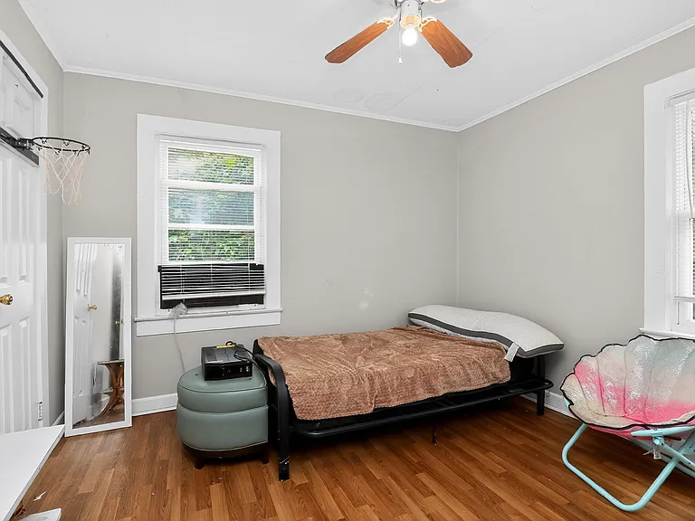 340 Clay St — Photo 14