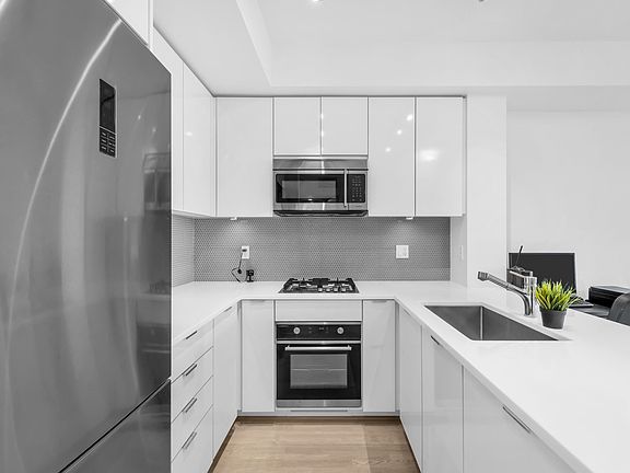 3rd image of 10011 River Dr #509