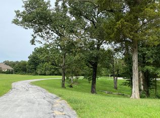 650 Everett Ln, Hopkinsville, KY 42240