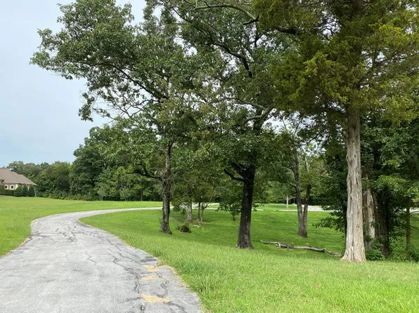 650 Everett Ln, Hopkinsville, KY 42240