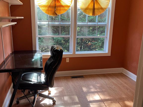 Second bedroom, in main floor
