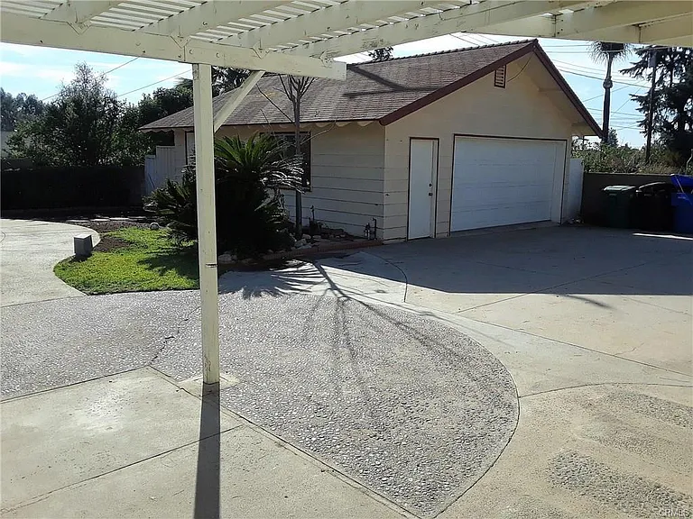 734 W Silver Tree St — Photo 18