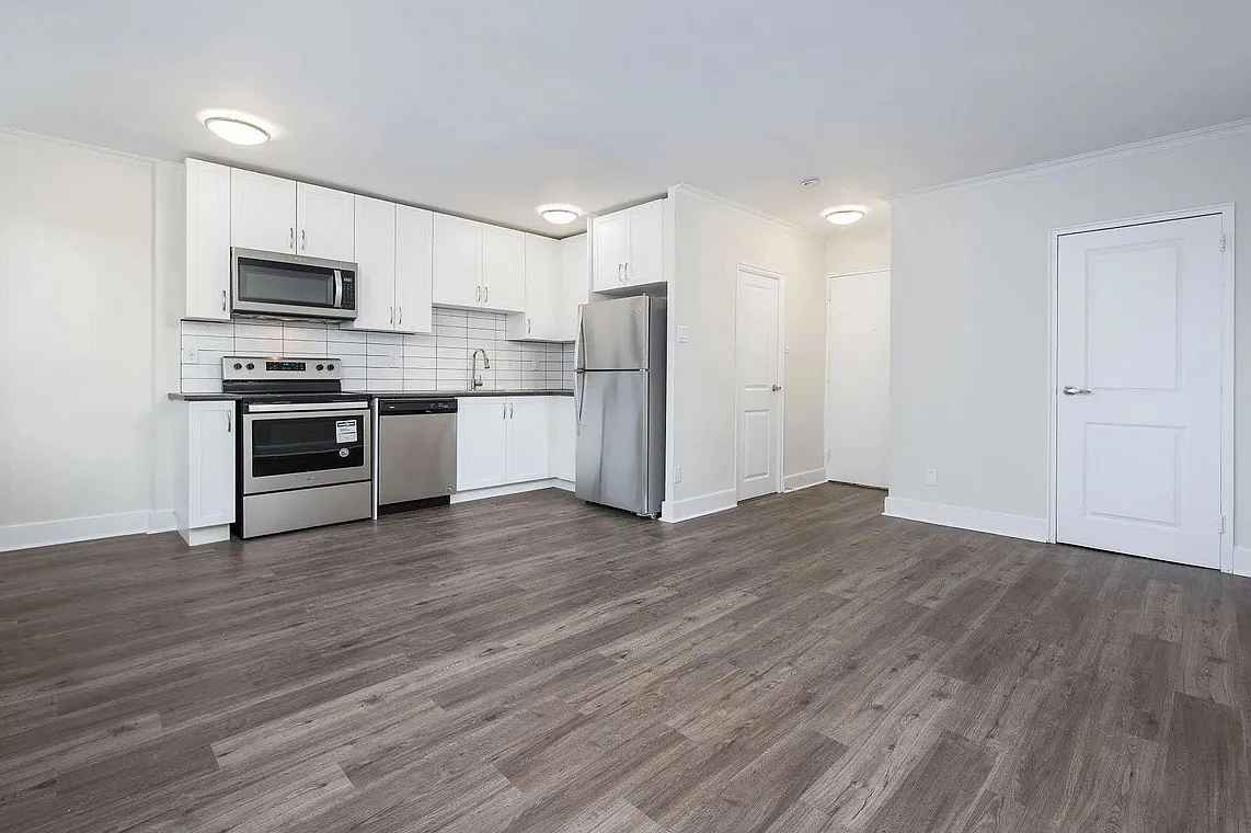 2278 Weston Rd. — Photo 2
