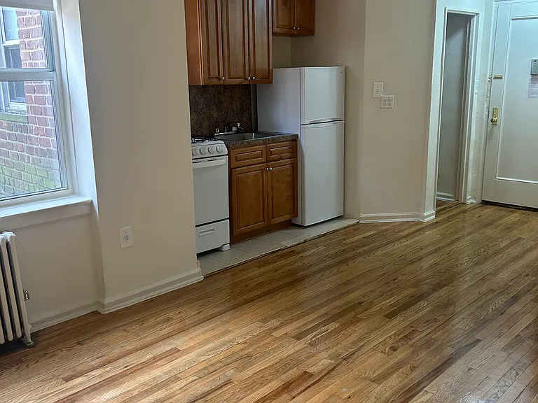 9 Nixon Ct #1G — Photo 5