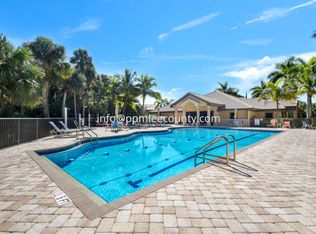 1113 Winding Pines Cir UNIT 204, Cape Coral, FL 33909