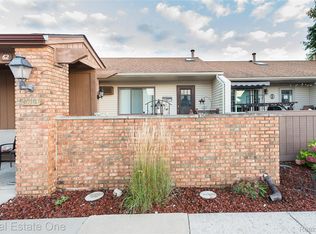 25106 Jefferson Ct #4, South Lyon, MI 48178