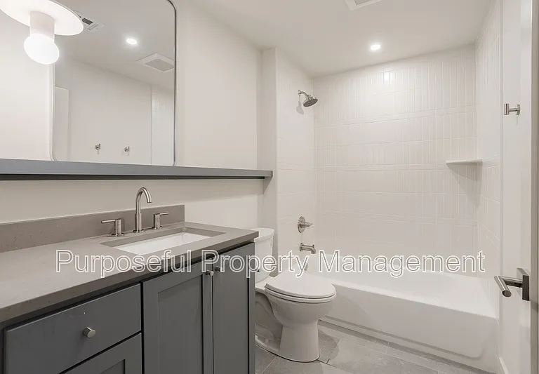 934 Hangar Dr #6 — Photo 29