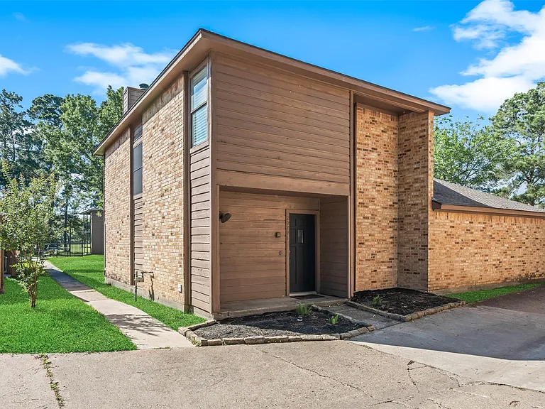 20291 Sunny Shores Dr — Photo 1