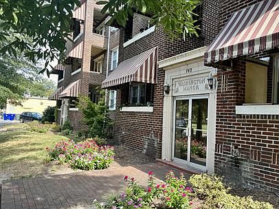 1st image of 742 Washington Park #1-B6-1