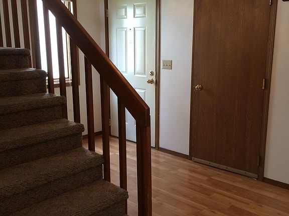 Entry way from the front door and garage