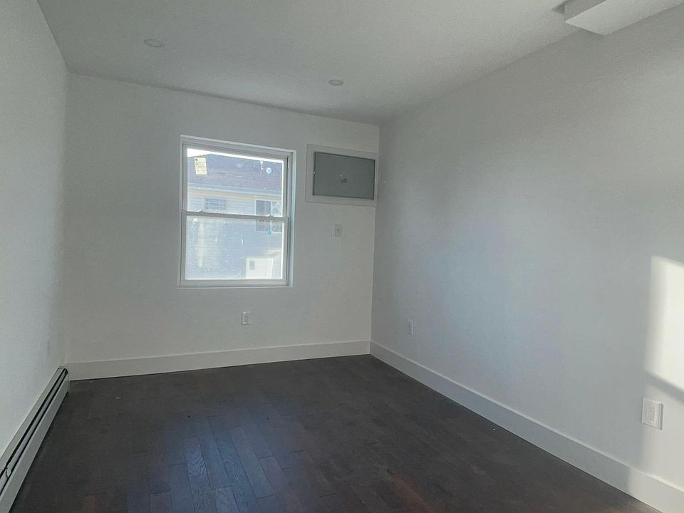 1st image of 603 Barbadoes Dr #2