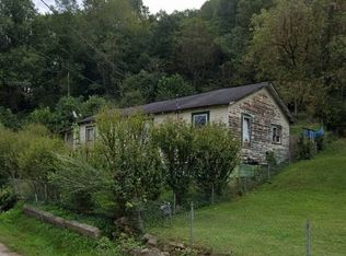 380 Costa Rd, Costa, WV 25051