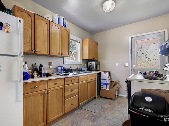 2nd image of 319/321 Idaho St