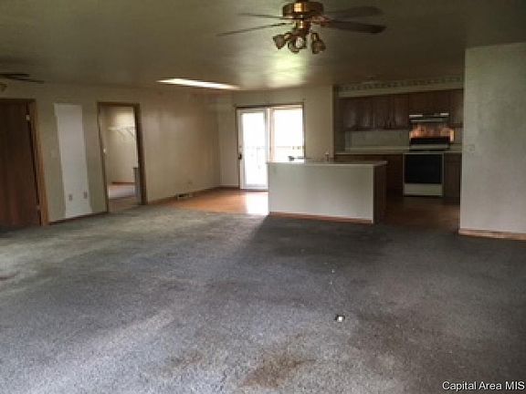 3rd image of 1012 Marshall St