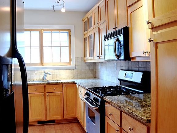 Granite counter tops in kitchen