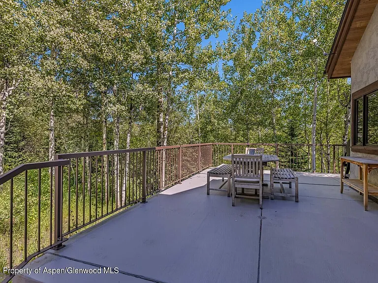435 Faraway Rd — Photo 33