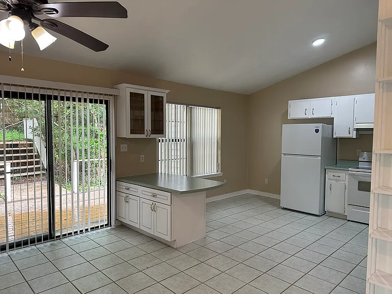 2400 Talco Hills Dr — Photo 18