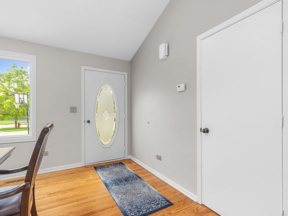 3rd image of 3304 Irondale Ct