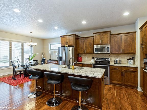 5th image of 8915 NW Newgate Dr