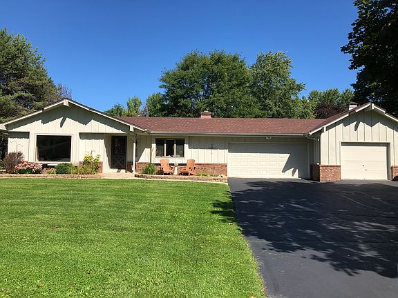 2nd image of N57W25542 Fox Hollow Dr