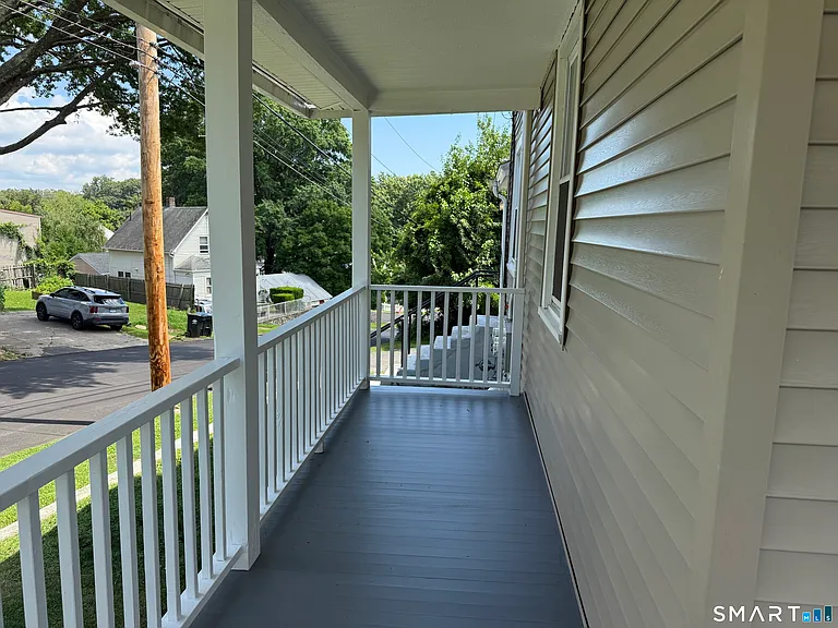 287 Old Stratfield Rd — Photo 3