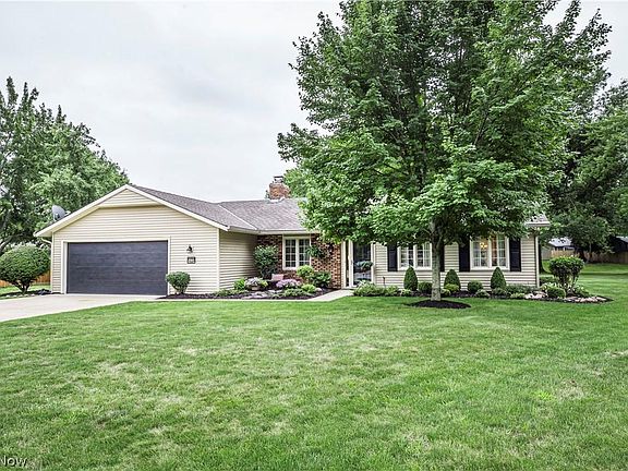 3rd image of 10795 Creek Moss Ln