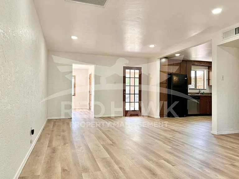 6607 E Sheridan St — Photo 11