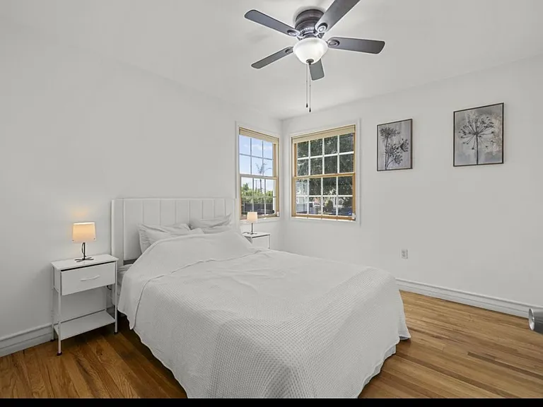 7418 Farmdale Ave — Photo 6