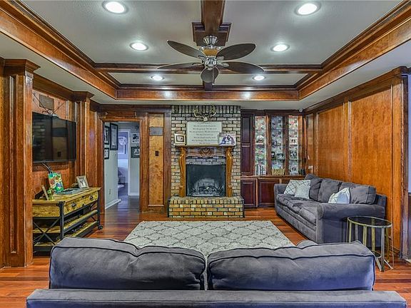 5th image of 3500 Henry Ct