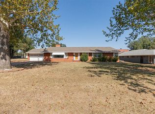 1107 Kaw St, Perry, OK 73077