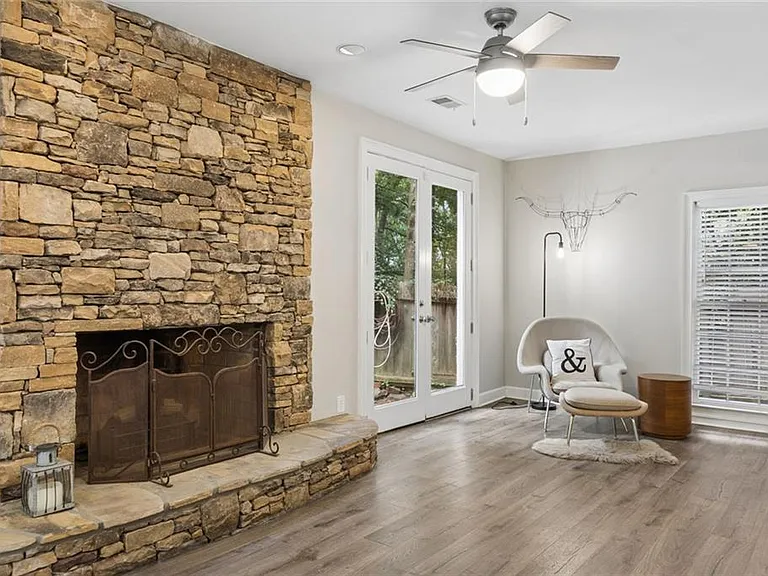 210 Willow Lake Cv — Photo 45