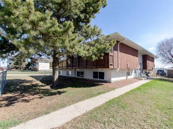 19 W Nyberg Ave #1, Red Deer, AB T4P 1R5