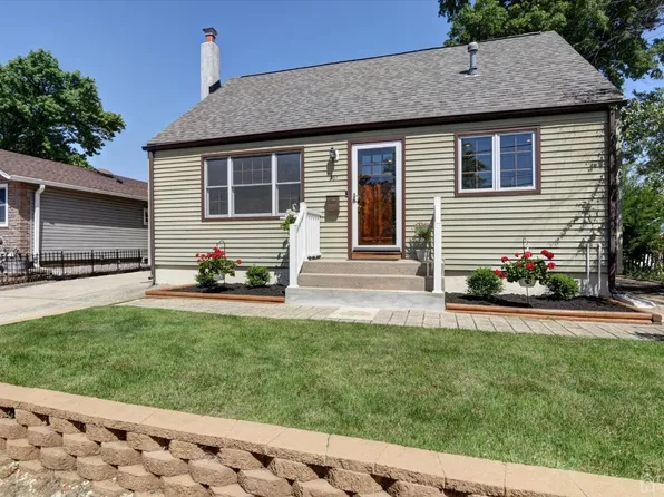 231 Outlook Blvd, Keyport, NJ 07735