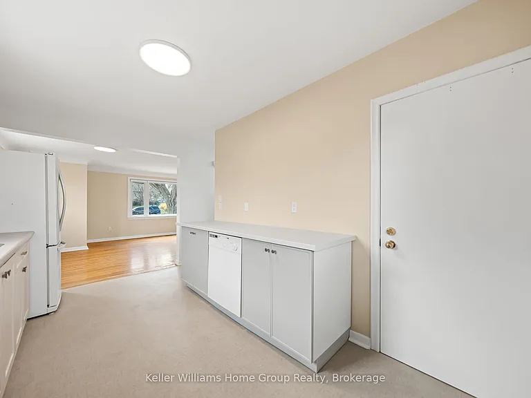20 Cadillac Dr — Photo 15
