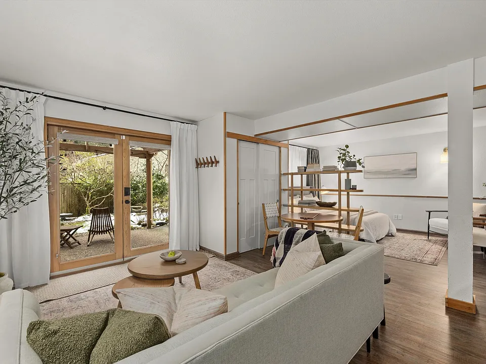 19828 6th Ave NE #2