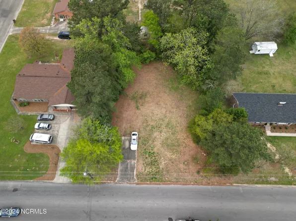 902 Rosanne Dr, Kinston, NC 28504