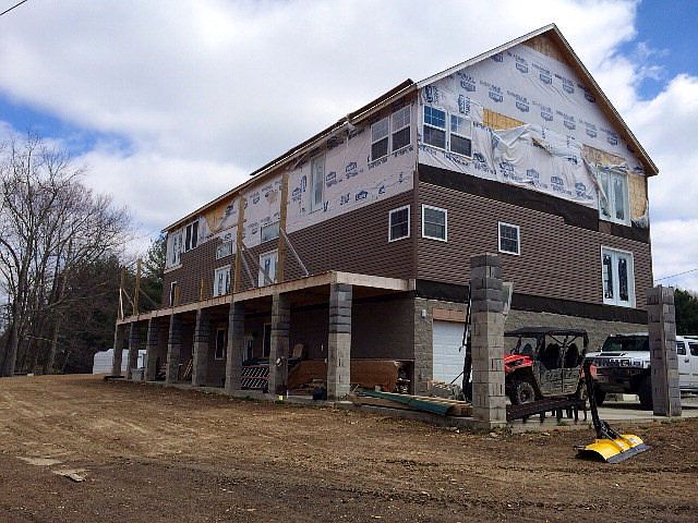 2nd image of 182 Arrow Ln
