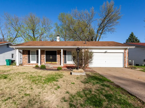 11300 Parkmont Dr, Saint Louis, MO 63138