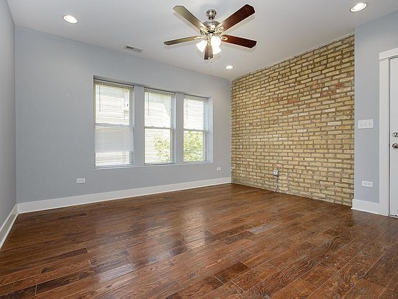 4th image of 1319 W Carmen Ave APT 3S