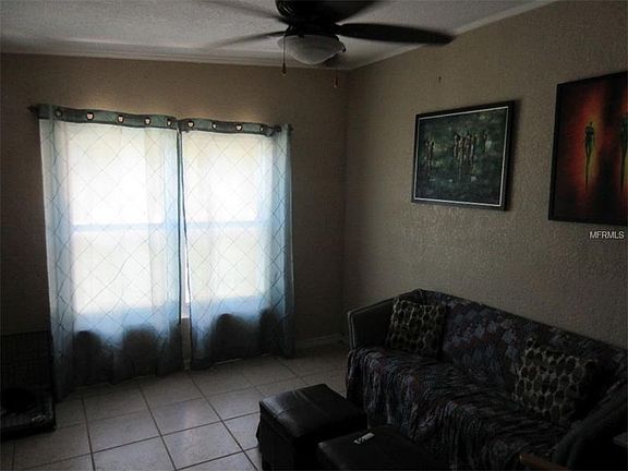 5th image of 137 Balsam Dr