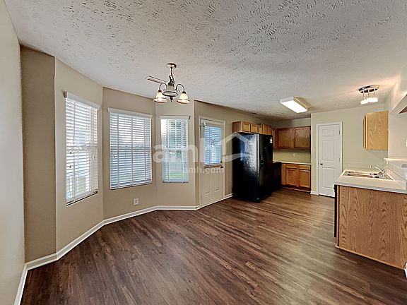 4th image of 1727 Antebellum Dr
