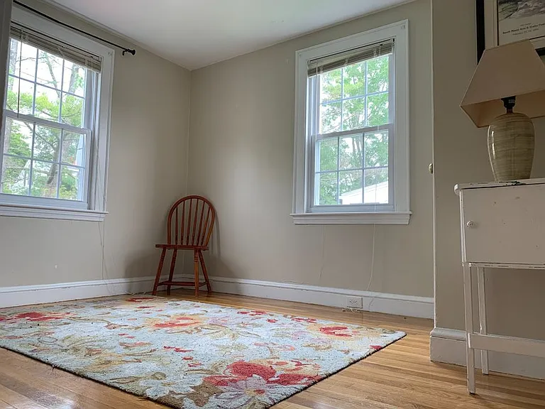 32 Loraine St — Photo 7