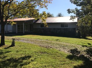 1010 Cooper Lake Rd, Oneida, TN 37841
